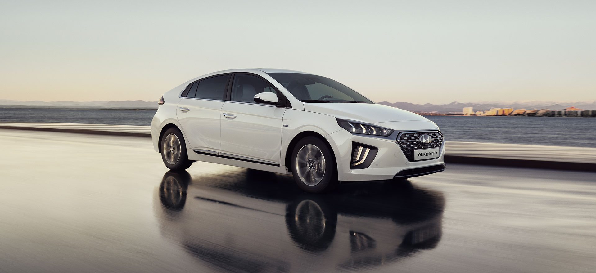 ioniq véhicule hybride rechargeable